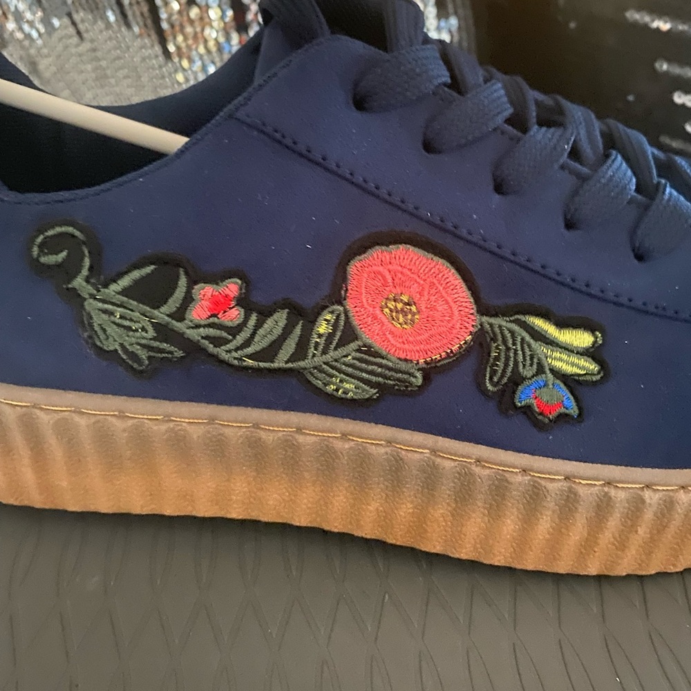 ‼️Floral Embroidered Sneakers‼️ - Picture 5 of 6